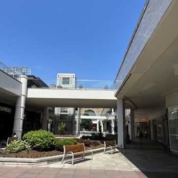 Aesop - Bottom level of the mall - Cosmetics & Beauty Supply Near Me - Oak Brook, Illinois