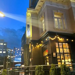 Junction Bistro, Bar & Bakery