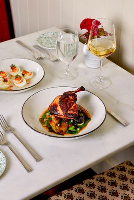 The Victor Restaurant and Bar by null