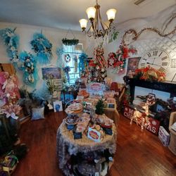 As Seasons Change Down South - Beautiful decor!