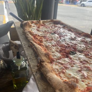 Aumm Aumm - Wine Bars Near Me - North Bergen, New Jersey