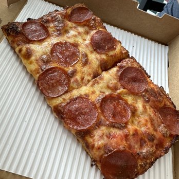 Jet's Pizza - 4 Corner Pizza - Pizza Near Me - Mishawaka, Indiana