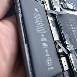 Fix 4 Less - Swollen iPhone 11 battery