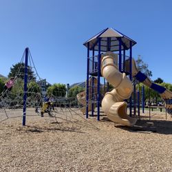 Ocean View Park - Play area for older kids (also four swings for bigger kids, two for younger ones)