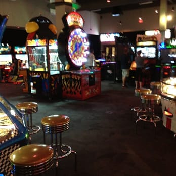 Dave & Buster's Orlando - Nice and shiny.  Makes hypnotizes you so you can buy more credits to play - American Near Me - Orlando, Florida