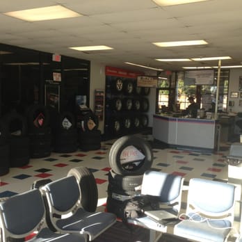 Firestone Complete Auto Care - Good-sized lobby/waiting area, nice and clean. - Tires Near Me - Dallas, Texas Firestone Complete Auto Care - Good-sized lobby/waiting area, nice and clean. - Tires Near Me - Dallas, Texas