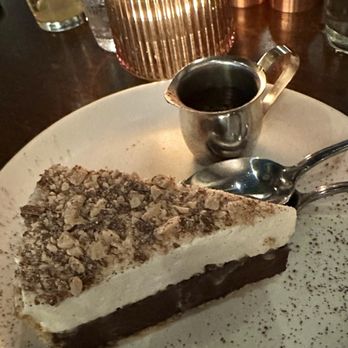 Culinary Dropout - Mississippi Mud Pie - New American Near Me - Austin, Texas