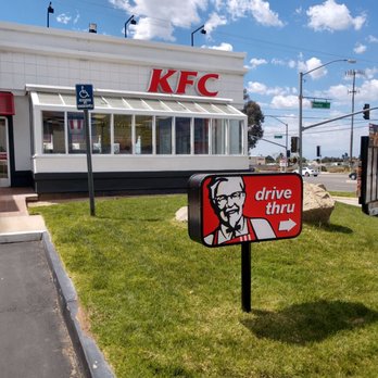 KFC - Fast Food Near Me - Woodcrest, California