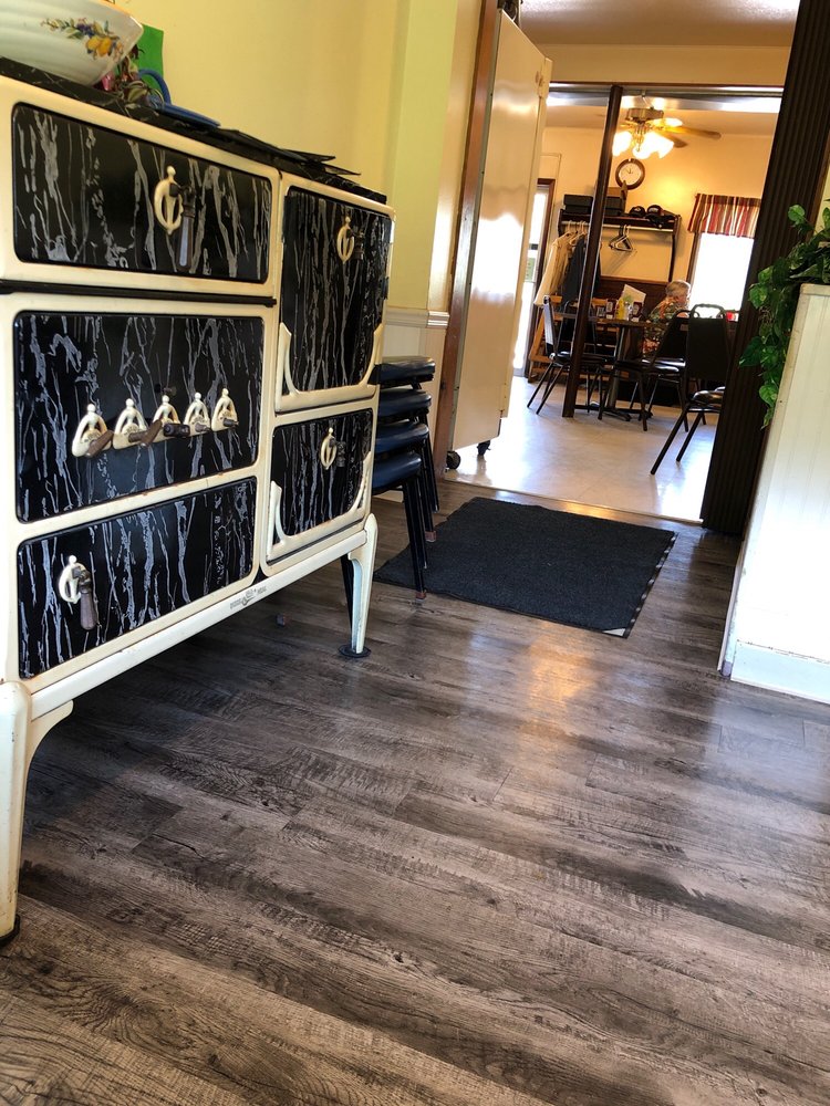 DUDLEY’S 10 Reviews 5525 Business 50 W, Jefferson City, Missouri