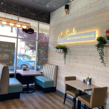 Tao‘s Fresh - Booth seating next to the sign - Asian Fusion Near Me - Newark, California Tao‘s Fresh - Booth seating next to the sign - Asian Fusion Near Me - Newark, California