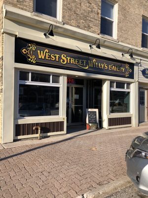 West Street Willy's Eatery by null