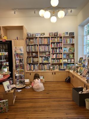 Old Town Books by null