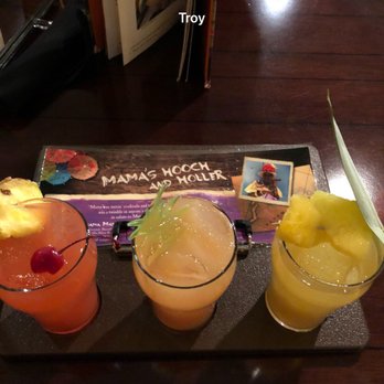 Bahama Breeze - Mamas Hooch and Holler flight - Bars Near Me - Troy, Michigan