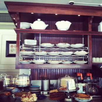 Jongewaard's Bake n Broil - Pie and cake wall - American Near Me - Long Beach, California Jongewaard's Bake n Broil - Pie and cake wall - American Near Me - Long Beach, California