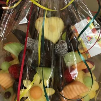 Bountiful Fruit Arrangements - Gift Shops Near Me - Mississauga, Ontario Bountiful Fruit Arrangements - Gift Shops Near Me - Mississauga, Ontario