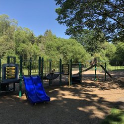 Foothills Park - What a fun little park. There is a playground, slide, and swing set as well as room for running around and having a picnic.