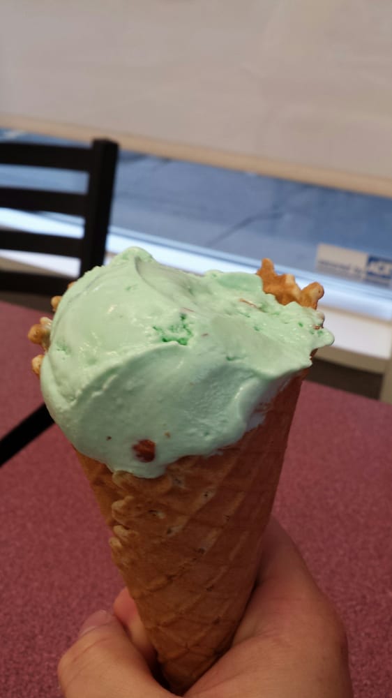 BASKIN ROBBINS Updated September 2024 1985 Hyde Park Road, London