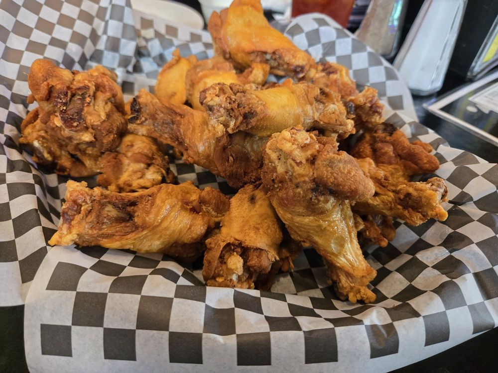 Mulligans Neighborhood Bar & Grille Image