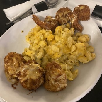 Papi Cuisine - Ultimate Seafood Mac N Cheese - Cocktail Bars Near Me - Baltimore, Maryland Papi Cuisine - Ultimate Seafood Mac N Cheese - Cocktail Bars Near Me - Baltimore, Maryland