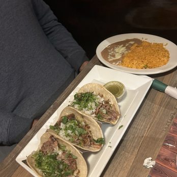 Herradura Vieja - Carnitas Tacos - Mexican Near Me - Chelmsford, Massachusetts