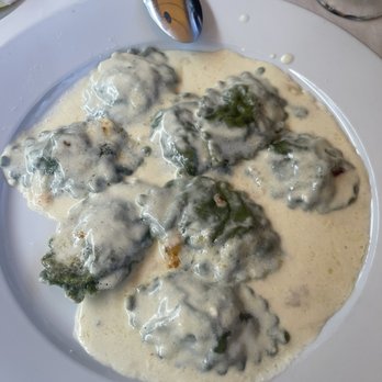 Il Pastaio - Ravioli di Spinaci e Ricotta - Italian Near Me - Beverly Hills, California