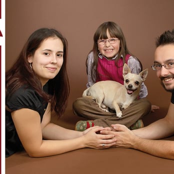 Fotos mit Herz - Familienfoto mit Hund - Framing Near Me - Berlin, BE Fotos mit Herz - Familienfoto mit Hund - Framing Near Me - Berlin, BE