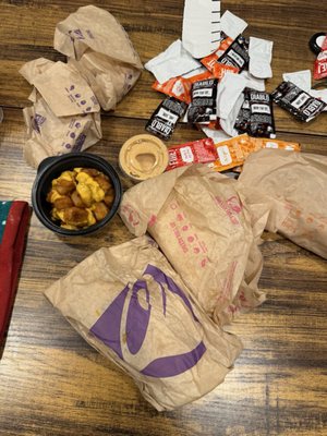 Taco Bell - Live Más Café by null