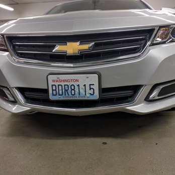 Avis - Everyone will know you're an American tourist - Car Rental Near Me - Richmond, British Columbia