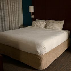 Residence Inn Waynesboro - Bed at check-in in Room 311