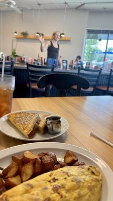 Boulevard Bistro by null