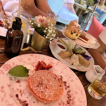 Little Hen - Rose petal pancakes - Breakfast & Brunch Near Me - Miami, Florida