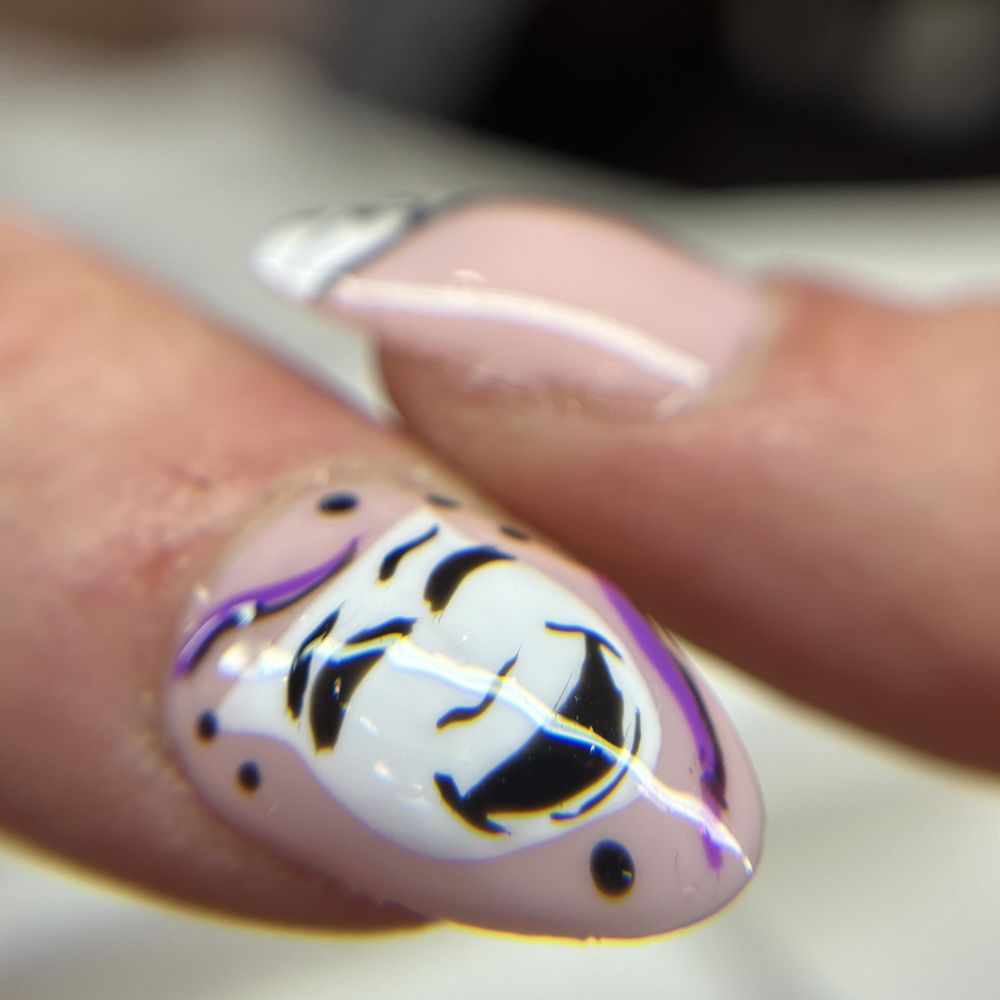 COMMUNITY DRIVEN BLACK OWNED NAIL STUDIOS