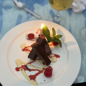 Geoffrey's Malibu - Chocolate hazelnut crunch- like a dolled up kit kat bar - pass - Seafood Near Me - Malibu, California