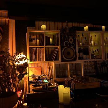 Off The Clock - Cocktail Bars Near Me - Lake Worth Beach, Florida