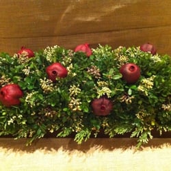 Fleuri - Holiday centerpiece