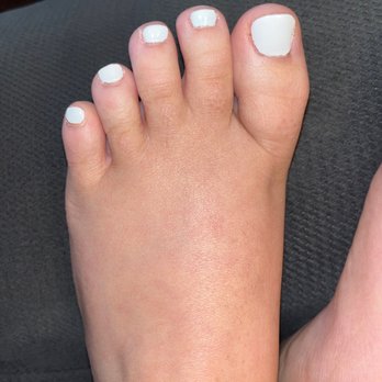 Pamper Nails - White regular polished toes - Nail Salons Near Me - Mobile, Alabama