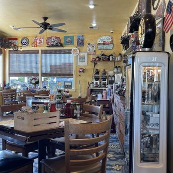 Momma Jane's Pancake House - Great eclectic decor @ Momma Jane's. - Breakfast & Brunch Near Me - The Dalles, Oregon