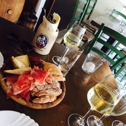 Südtiroler Weine & mediterrane Spezialitäten