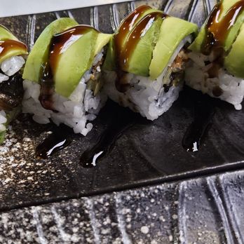Pakusan Sushi & Grill - Caterpillar roll - Sushi Bars Near Me - Chandler, Arizona