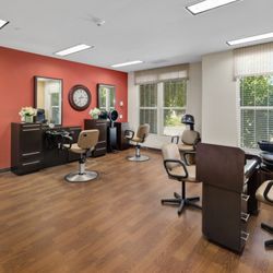 Oakmont of Fresno - Community salon
