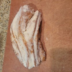 Santa Cecilia Bakery - Crumbly n sugary with a hint of something I can't name