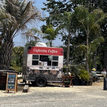Flora Grubb Gardens - Good and coffee stand - Nurseries & Gardening Near Me - Marina del Rey, California