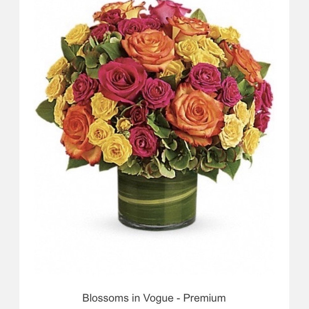 Perky Petals Florist - Blossoms in Vogue - Premium on the Perky Petals website has a lot more roses than delivered bouquet. - Florists Near Me - Murrieta, California Perky Petals Florist - Blossoms in Vogue - Premium on the Perky Petals website has a lot more roses than delivered bouquet. - Florists Near Me - Murrieta, California