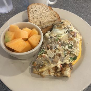 Totin's Diner - Veggie omelet (egg whites) - Diners Near Me - Wexford, Pennsylvania Totin's Diner - Veggie omelet (egg whites) - Diners Near Me - Wexford, Pennsylvania