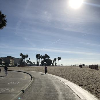 Venice Beach Boardwalk - Beaches Near Me - Venice, California