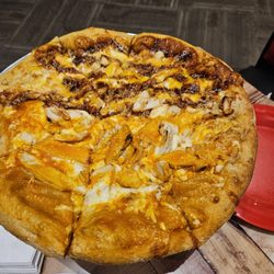 Mellow Mushroom Pigeon Forge - BBQ chicken and Buffalo chicken pizza