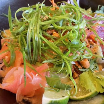 Simmzy's - Hawaiian Tuna Poke Bowl with the sauce on the side. - Gastropubs Near Me - Long Beach, California