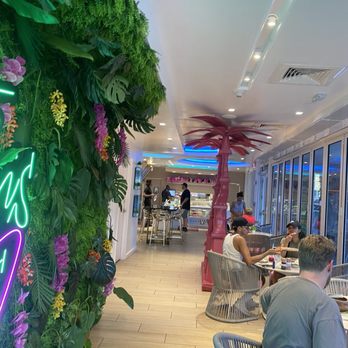 SoBe Vegan - Interior - Vegan Near Me - Fort Lauderdale, Florida SoBe Vegan - Interior - Vegan Near Me - Fort Lauderdale, Florida