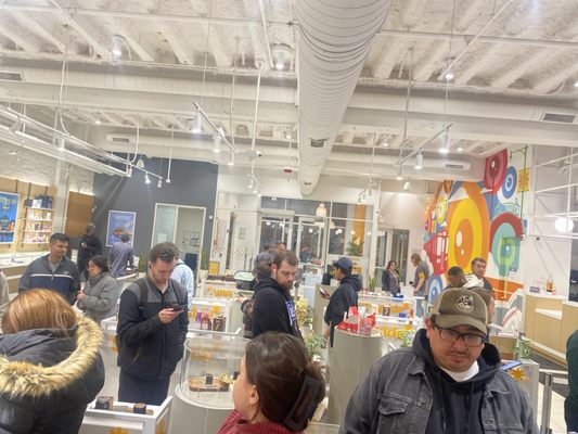 Sunnyside Cannabis Dispensary - Wrigleyville by null