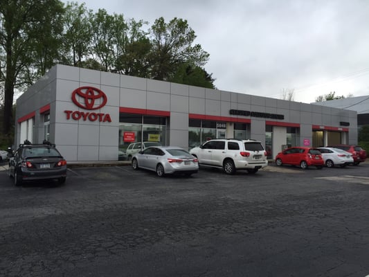 WORLD TOYOTA COLLISION CENTER - Updated June 2025 - 15 Photos & 39